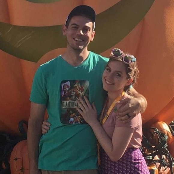 I’m... Harry... Just Harry! - Picture 3 of 6